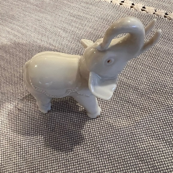 Lenox White Porcelain Elephant Figurine, collectible, EUC - Picture 5 of 5